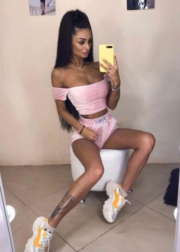 Моника, Г. Радужный